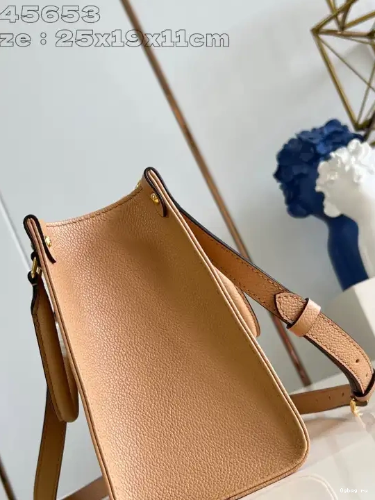 LOUIS VUITTON ONTHEGO PM-25*19*11.5cm 0509
